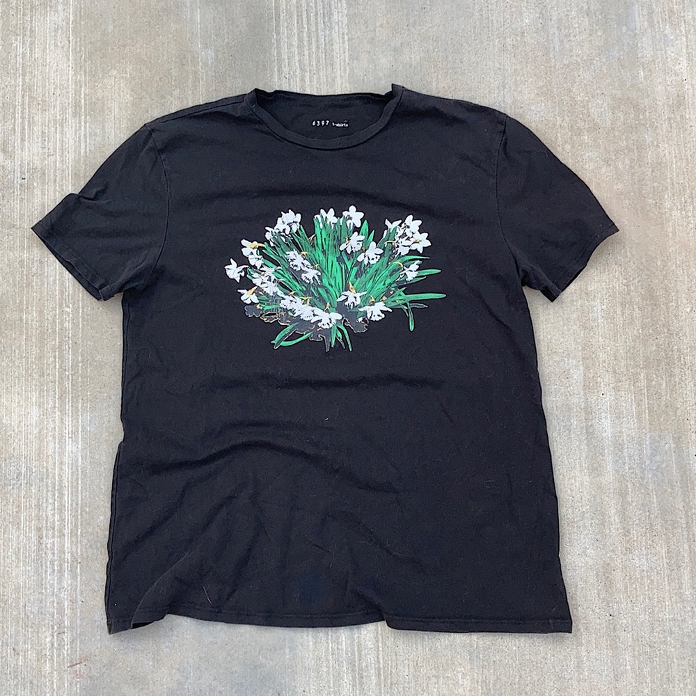 6397 black tshirt with floral graphic